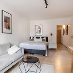 Limehome Hasselbachplatz *