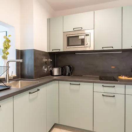 Limehome Hasselbachplatz Hotel *