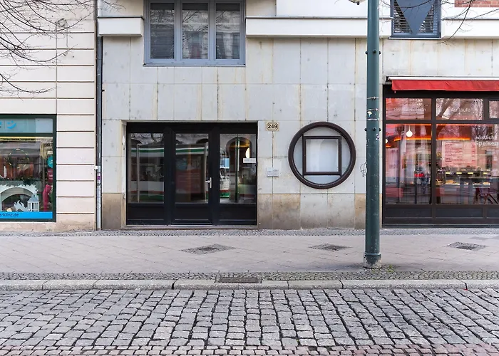 Limehome Hasselbachplatz 酒店 *