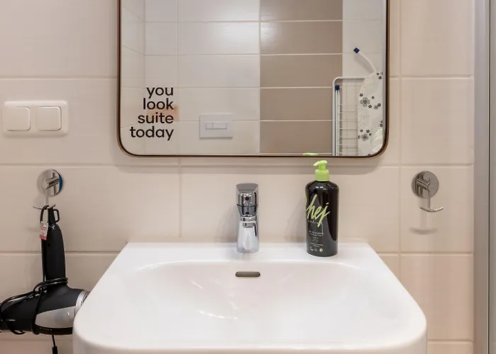 Limehome Hasselbachplatz Hotell